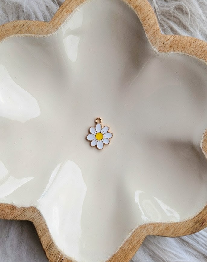 Charms marguerite à ajouter aux médailles pour animaux par l'Atelier d'Amandine