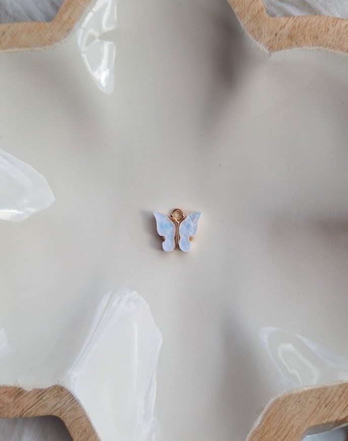 Charms papillon à ajouter aux médailles pour animaux par l'Atelier d'Amandine