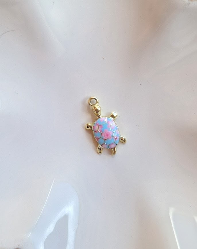 Charms tortue bleue à ajouter aux médailles pour animaux par l'Atelier d'Amandine