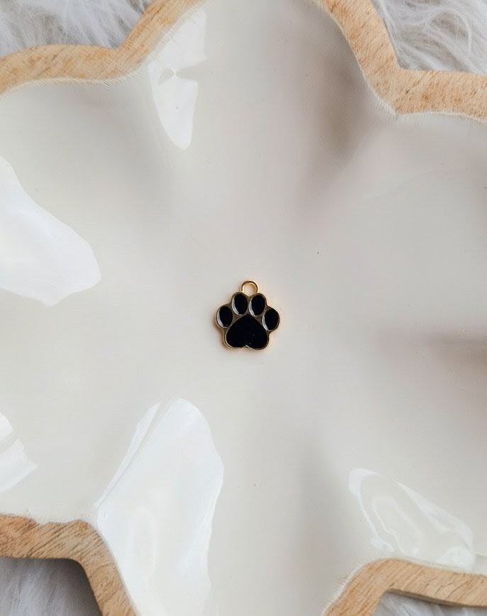 Charms pattoune noire à ajouter aux médailles pour animaux par l'Atelier d'Amandine